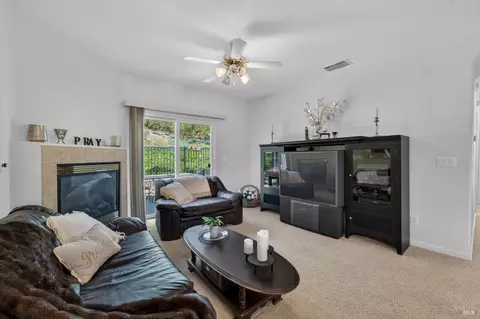 149 Dewberry Dr, Vacaville, CA 95688 photo 15