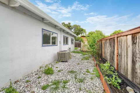 Exterior - 1500 Monroe St, Fairfield, CA 94533 photo 8 of 12
