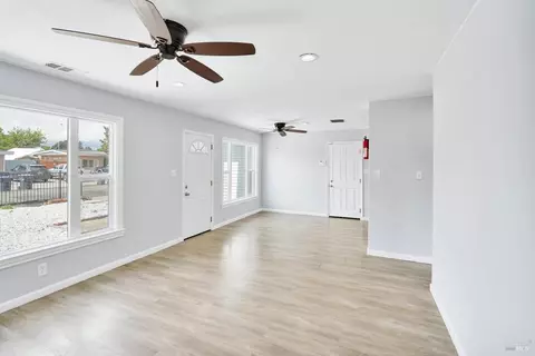 Living - 1500 Monroe St, Fairfield, CA 94533 photo 1 of 5