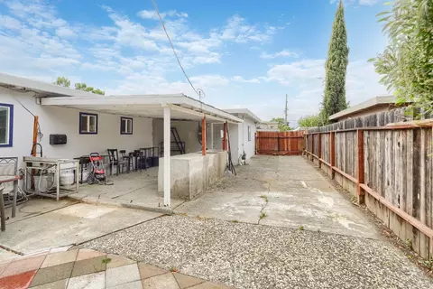 Exterior - 1500 Monroe St, Fairfield, CA 94533 photo 10 of 12