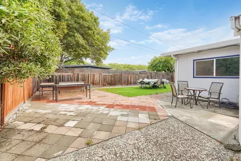 Exterior - 1500 Monroe St, Fairfield, CA 94533 photo 7 of 12