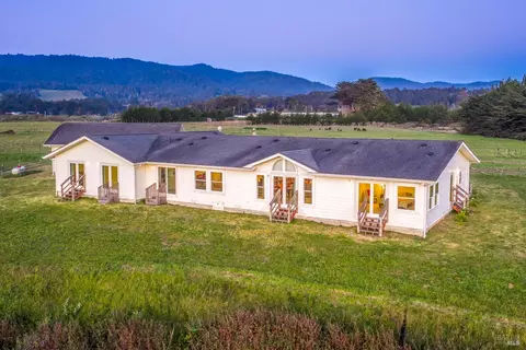 19250 S Highway 1 Hwy, Manchester, CA 95459