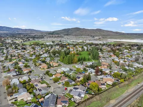 View/Area - 2076 Harte Ct, Fairfield, CA 94533 photo 3 of 4