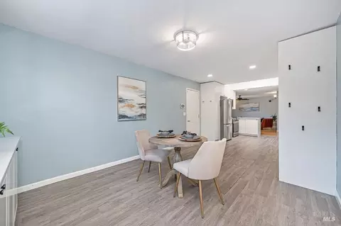 Dining - 495 Pear Tree Ln, Fairfield, CA 94533 photo 4 of 4