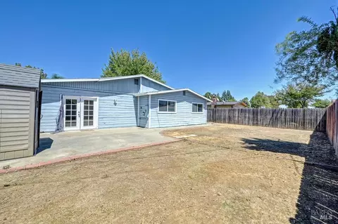 Exterior - 495 Pear Tree Ln, Fairfield, CA 94533 photo 3 of 3