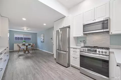 Kitchen - 495 Pear Tree Ln, Fairfield, CA 94533 photo 3 of 5