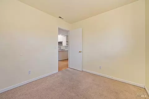 Bedroom - 495 Pear Tree Ln, Fairfield, CA 94533 photo 5 of 8