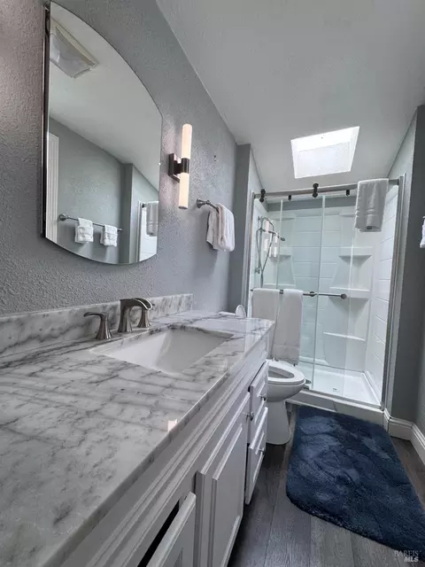 Bath - 9095 Balboa Ave, Jenner, CA 95450 photo 1 of 3