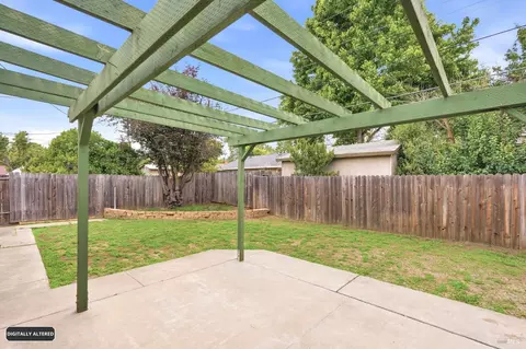 Exterior - 868 Ashwood Ave, Vallejo, CA 94591 photo 9 of 13