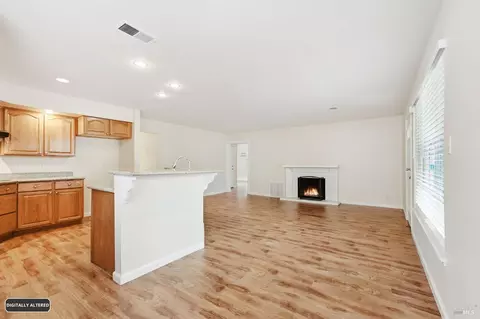 Living - 868 Ashwood Ave, Vallejo, CA 94591 photo 3 of 9
