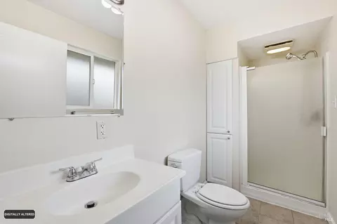 Bath - 868 Ashwood Ave, Vallejo, CA 94591 photo 3 of 3