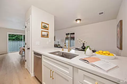 Kitchen - 99 Villa Cir, Fairfield, CA 94533 photo 1 of 4