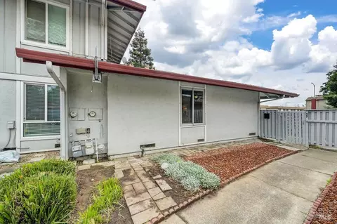 Exterior - 99 Villa Cir, Fairfield, CA 94533 photo 4 of 5