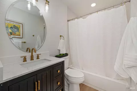 Bath - 99 Villa Cir, Fairfield, CA 94533 photo 1 of 1