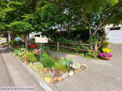 2505 Stephanie Ct W, Santa Rosa, CA 95407