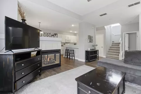 Living - 307 Trumbull Way, Vacaville, CA 95688 photo 1 of 1