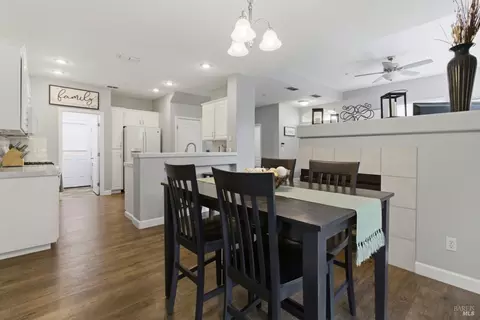 Dining - 307 Trumbull Way, Vacaville, CA 95688 photo 4 of 4