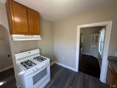 Kitchen - 277 Idora Ave, Vallejo, CA 94591 photo 2 of 2