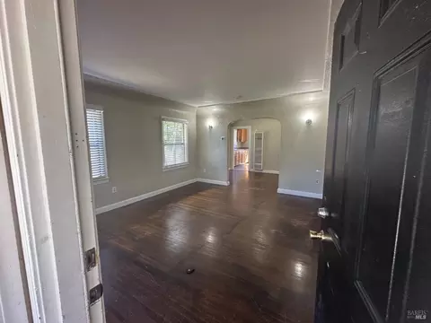 Entry Way - 277 Idora Ave, Vallejo, CA 94591 photo 1 of 2