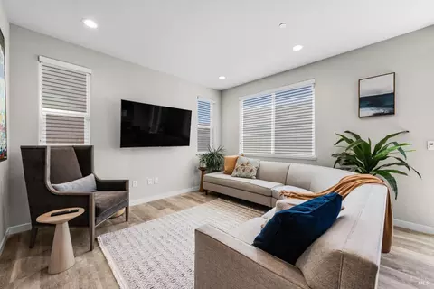 Living - 4467 Cancun Ct, Fairfield, CA 94533 photo 1 of 3