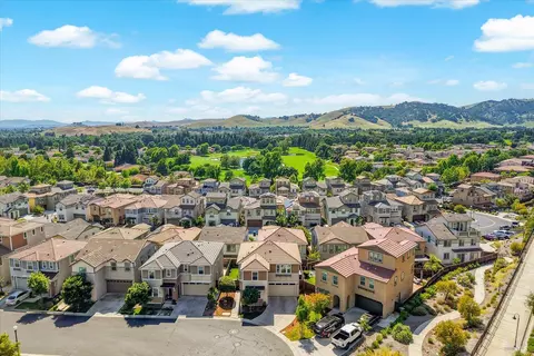 View/Area - 4467 Cancun Ct, Fairfield, CA 94533 photo 3 of 16