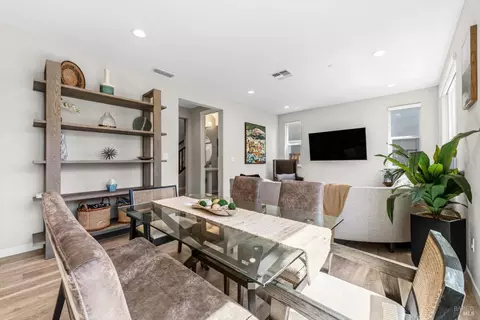 Dining - 4467 Cancun Ct, Fairfield, CA 94533 photo 3 of 4