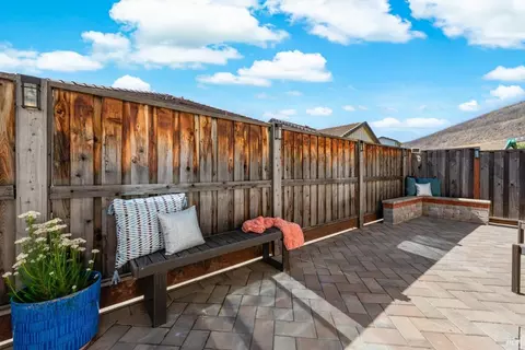 Exterior - 4467 Cancun Ct, Fairfield, CA 94533 photo 12 of 17