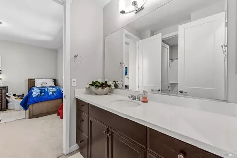 Bath - 4467 Cancun Ct, Fairfield, CA 94533 photo 5 of 6