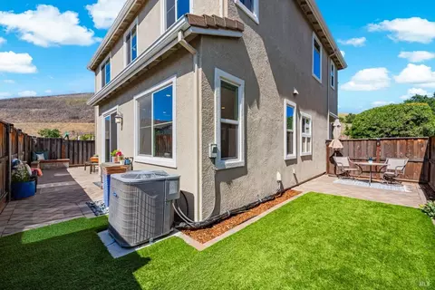 Exterior - 4467 Cancun Ct, Fairfield, CA 94533 photo 9 of 17