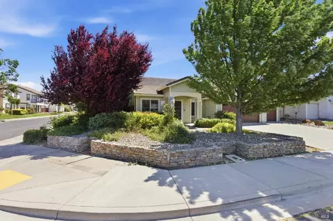 1640 Folsom Downs Cir, Dixon, CA 95620