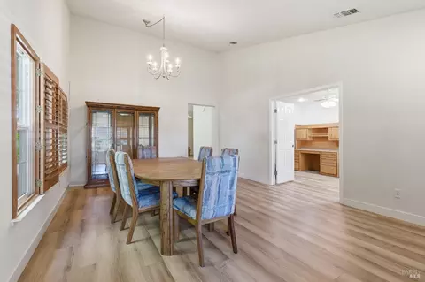 Dining - 1640 Folsom Downs Cir, Dixon, CA 95620 photo 2 of 2