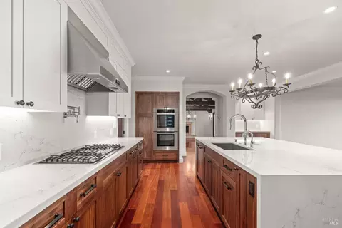 Kitchen - 137 Crescent Ave, Sausalito, CA 94965 photo 3 of 4