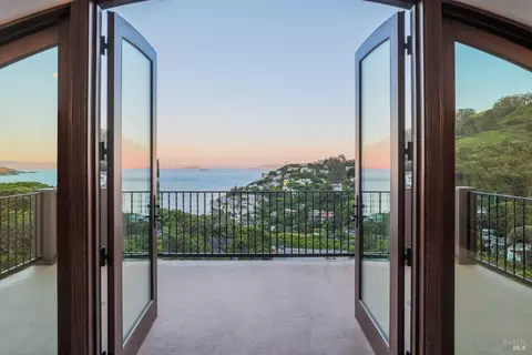 View/Area - 137 Crescent Ave, Sausalito, CA 94965 photo 3 of 8