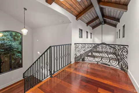 Entry Way - 137 Crescent Ave, Sausalito, CA 94965 photo 2 of 2