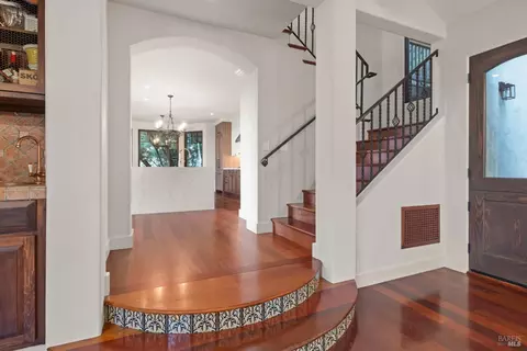 Entry Way - 137 Crescent Ave, Sausalito, CA 94965 photo 1 of 2