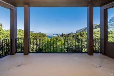 Exterior - 137 Crescent Ave, Sausalito, CA 94965 photo 3 of 10
