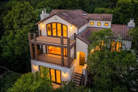Exterior - 137 Crescent Ave, Sausalito, CA 94965 photo 5 of 10