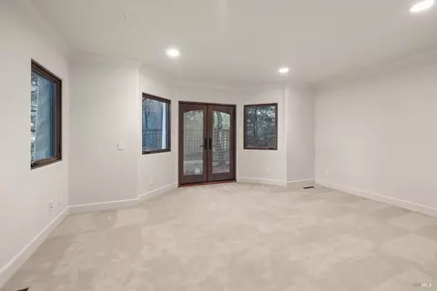 Bedroom - 137 Crescent Ave, Sausalito, CA 94965 photo 2 of 3