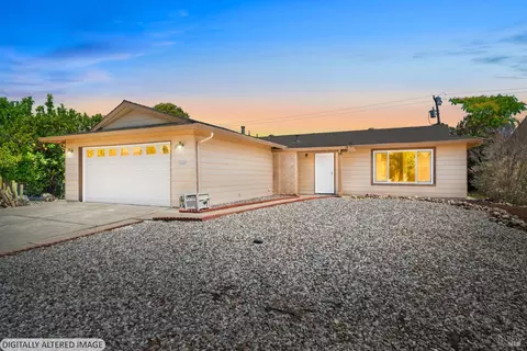 117 Isle Royale Cir, Vacaville, CA 95687