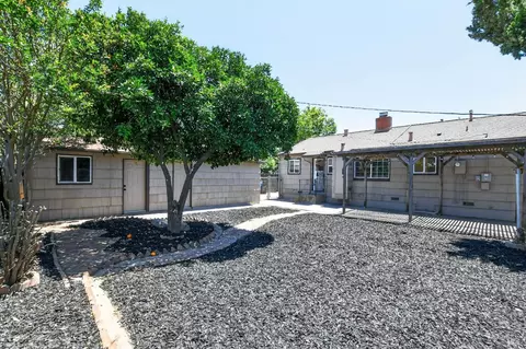 Exterior - 600 W C St, Dixon, CA 95620 photo 11 of 17
