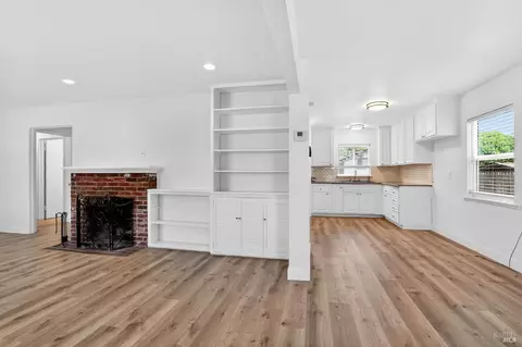 Living - 600 W C St, Dixon, CA 95620 photo 5 of 7