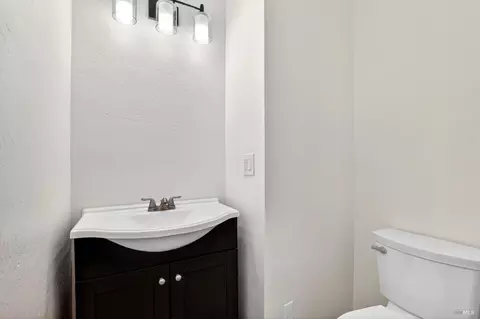 Bath - 600 W C St, Dixon, CA 95620 photo 2 of 2