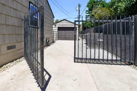 Exterior - 600 W C St, Dixon, CA 95620 photo 9 of 17
