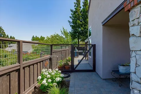 Exterior - 556 Rose Dr, Benicia, CA 94510 photo 35 of 35