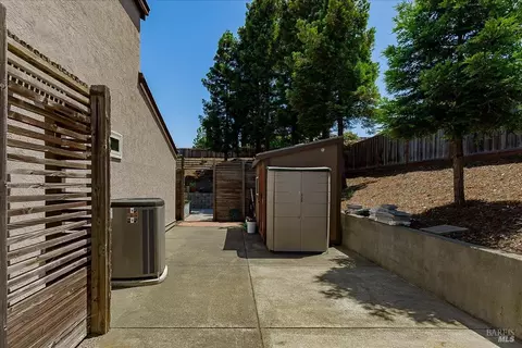 Exterior - 556 Rose Dr, Benicia, CA 94510 photo 23 of 35