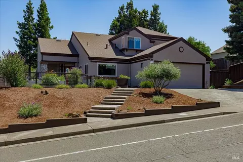 556 Rose Dr, Benicia, CA 94510