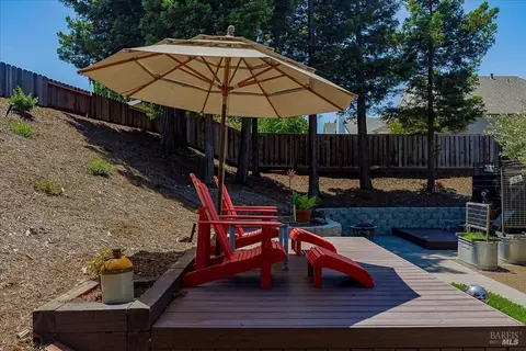 Exterior - 556 Rose Dr, Benicia, CA 94510 photo 8 of 35
