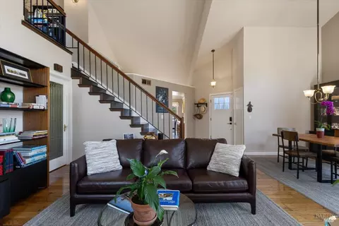 Entry Way - 556 Rose Dr, Benicia, CA 94510 photo 3 of 4
