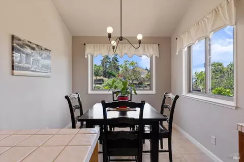 Dining - 556 Rose Dr, Benicia, CA 94510 photo 4 of 4