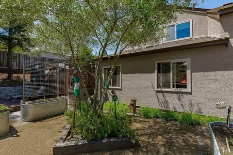 Exterior - 556 Rose Dr, Benicia, CA 94510 photo 13 of 35